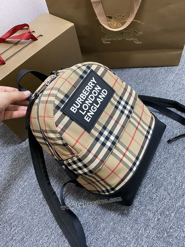 Burberry專門店新款雙肩包 巴寶莉經典格紋男女款後背包 yxb1195